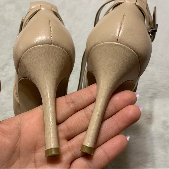 BCBGeneration Women's BG-Diego leather Sandal - Picture 9 of 12